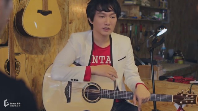 聽聽華人指彈大師盧家宏怎麼學習吉他